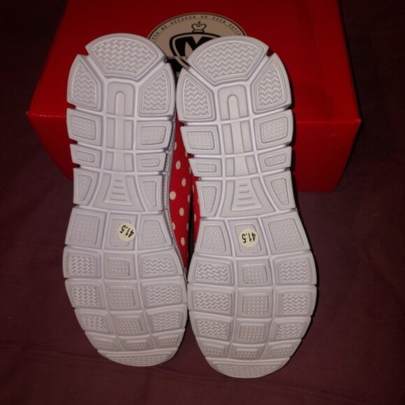 Uminded Red White Polka Dot Lace-Up Running Fashion Sneakers Size 10 NIB - Picture 3 of 4